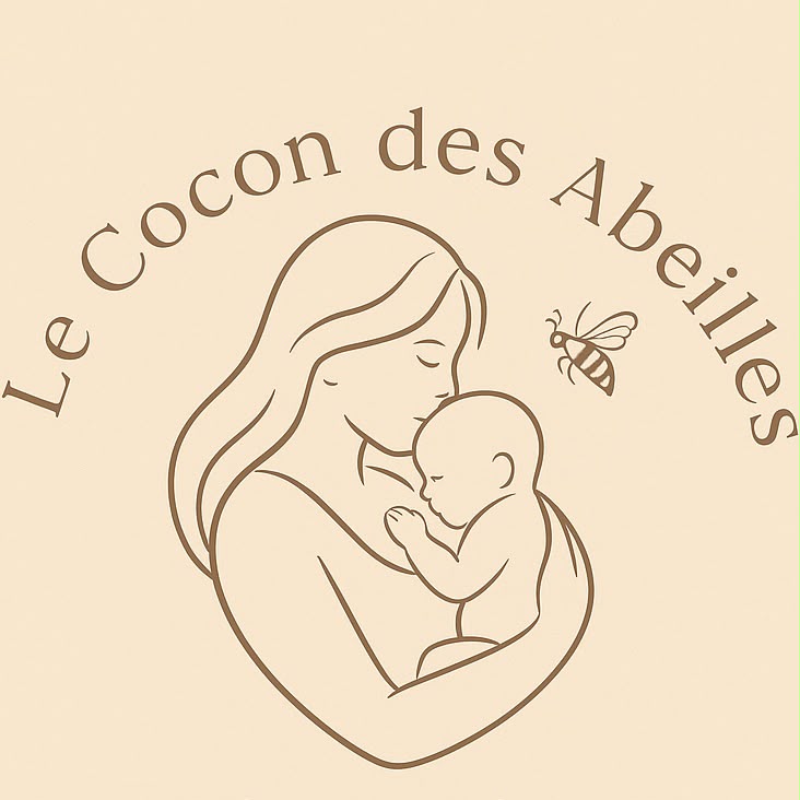 Logo du Cocon des Abeilles — illustration mère et bébé avec une abeille